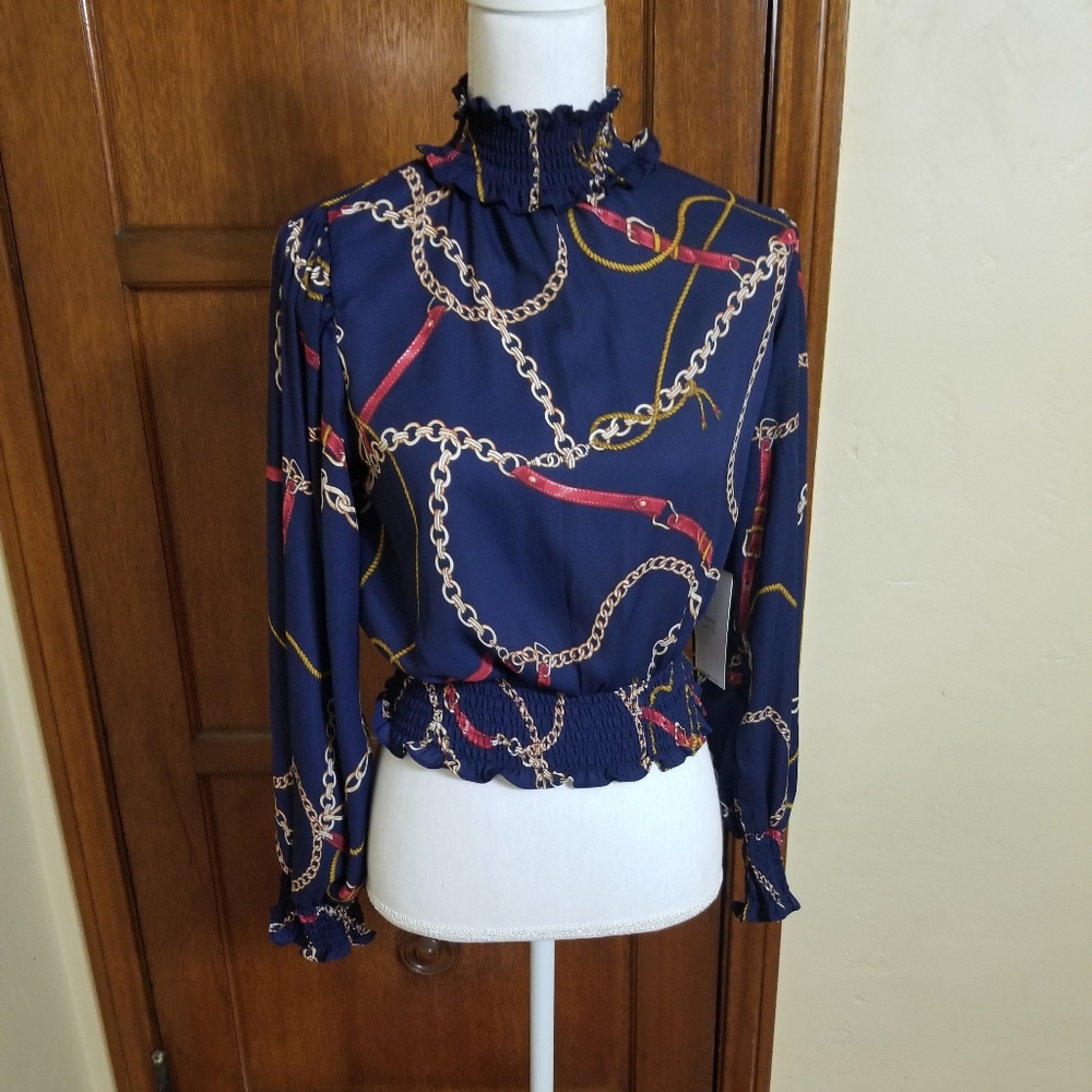 💙Host Pick!💙Chain & Rope Print Smocked Top - Picture 4 of 4